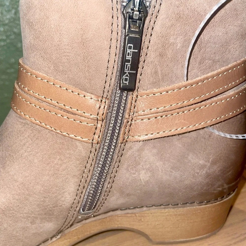 🆕Dansko Women Ankle Boots Brook Nubuck Taupe Burnished  7-7.5/38  $184 - Picture 7 of 15